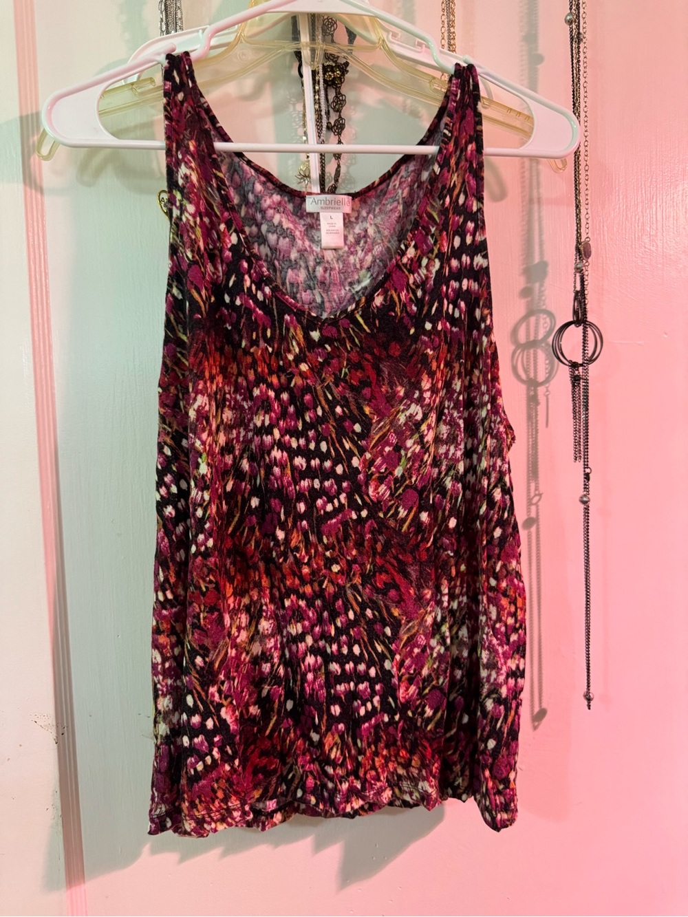 Ambrielle Multicolor V-Neck Sleeveless Tank in Pink and Black Pattern